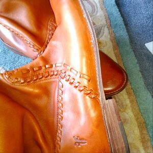 Vintage tan Frye pull-up boots